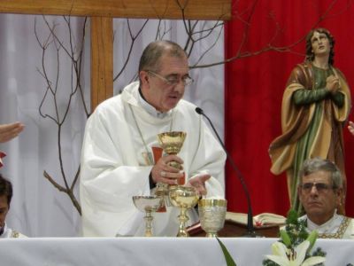 Mons. Mart�nez explica las razones de la campa�a sobre el sostenimiento de la Iglesia