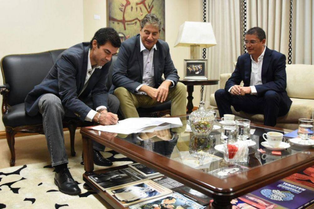  Salta firm� un convenio de cooperaci�n con el INCAA