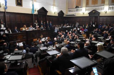 Proyectos de Cornejo, prioridad legislativa