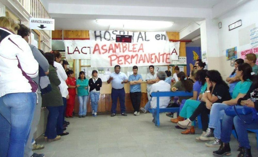 Trabajadores del Hospital de Esquel y zona sanitaria con retencin de servicios