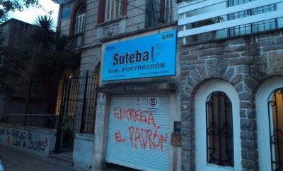 Denuncian ataque vand�lico en la sede del Suteba