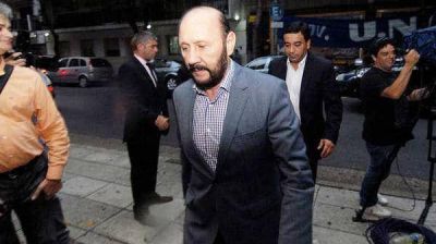 Confirman al juez Lijo en la causa �The Old Fund� y resolver� la indagatoria al gobernador Insfr�n