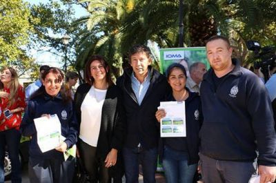 Empleados Municipales de San Isidro recibieron las nuevas credenciales de IOMA