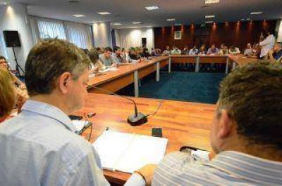 Gobierno ofrece un incremento del 4,5% al valor del punto para los docentes desde marzo