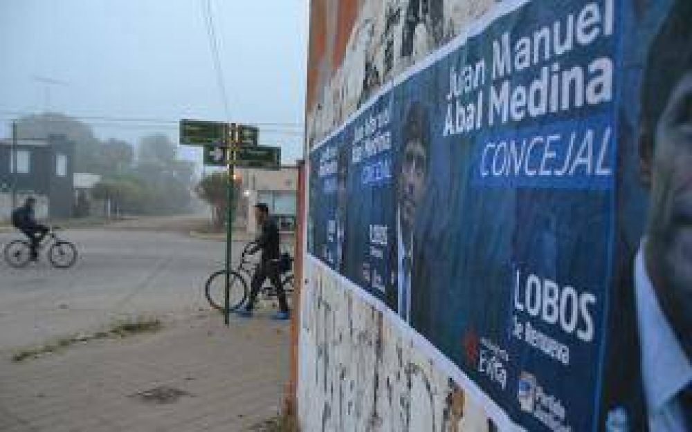 Tras la aparici�n de afiches de campa�a, Abal Medina sali� a negar candidatura a Concejal de Lobos