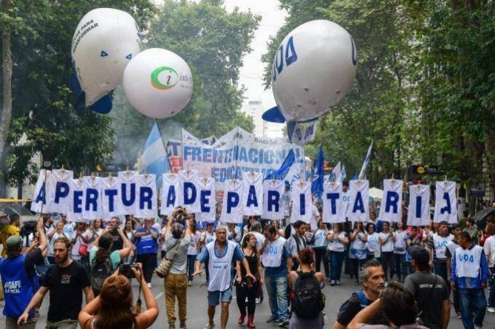 Revocaron el fallo que ordenaba al gobierno a convocar a paritaria nacional docente