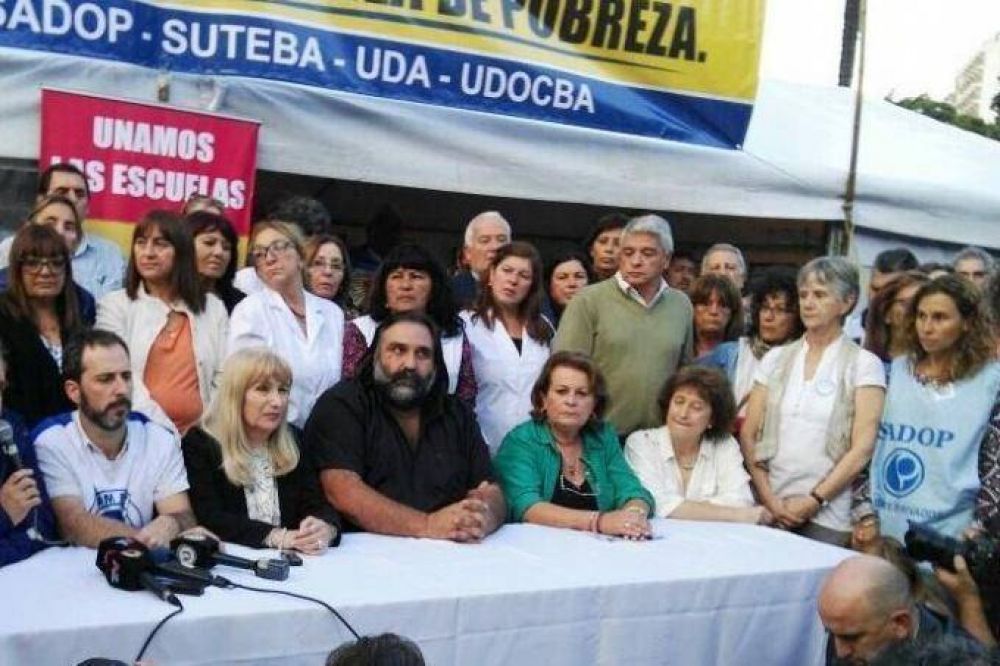 Levantaron la carpa docente provincial: 