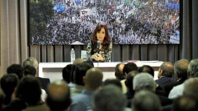 La nueva irrupci�n de Cristina Kirchner en la interna del PJ sembr� mayor incertidumbre en tiempo de definiciones