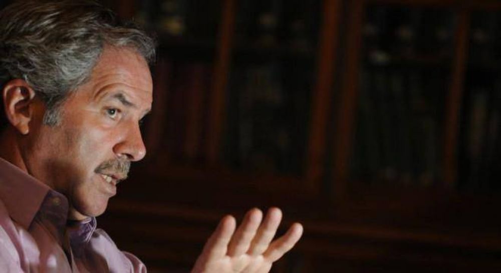 Sol� pidi� la renuncia de Bressi