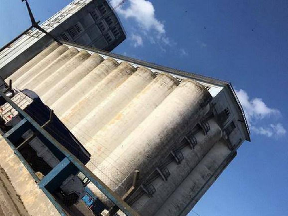 Mart�n Merlini tiene todo preparado para demoler totalmente los derru�dos silos