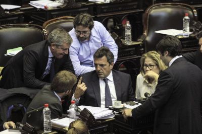 Cambiemos quiere negociar con Massa la moratoria laboral que rechaza la CGT