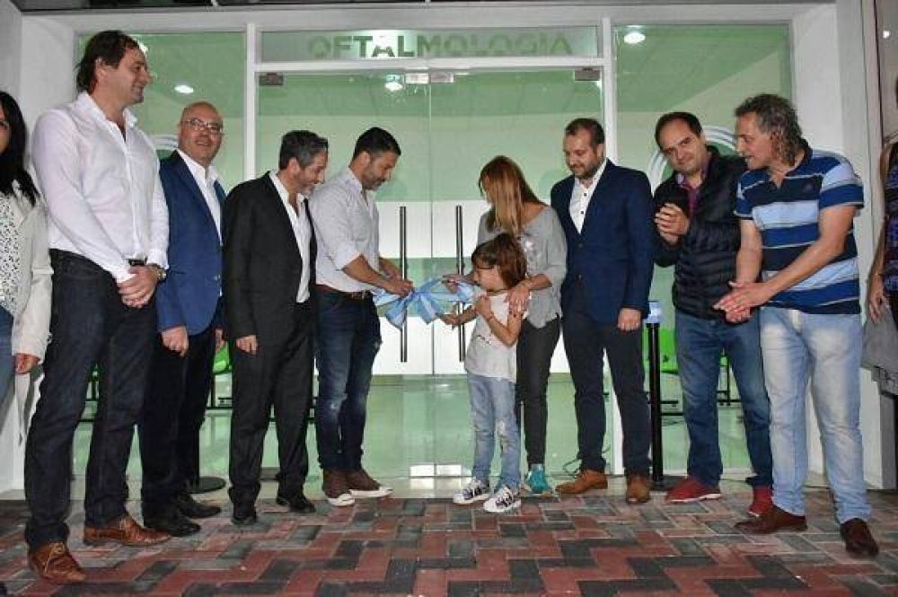 Gustavo Menndez inaugur el nuevo Hospital de Libertad