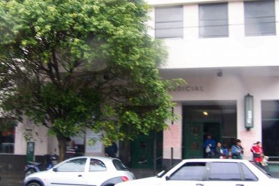 Investigan por presunta corrupci�n a jefes policiales en Quilmes