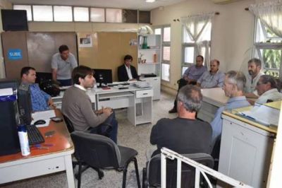 El Intendente se reuni� con vecinos de La Emilia y hablaron sobre nuevas obras h�dricas
