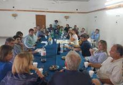 Salazar particip� en la reuni�n de Cambiemos en Capit�n Sarmiento