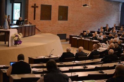 Misiones, migraciones y educaci�n, �ltimos temas abordados por el plenario episcopal