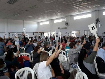 Agmer rechaz� la propuesta salarial del Gobierno y lo emplaz� a presentar una mejora antes del mi�rcoles 10 