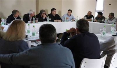 El intendente particip� de un encuentro empresarial en la C�mara Comercial