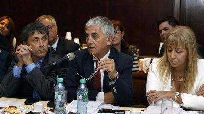 Mart�nez particip� de la tercera reuni�n de ministros de salud