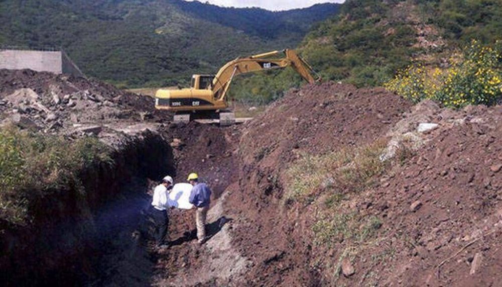 Obra de agua para barrios de capital