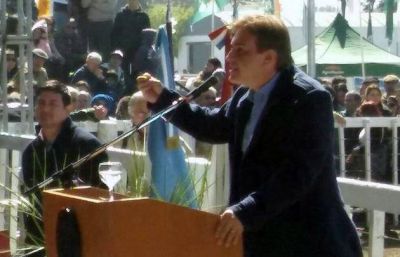 Llaryora lament� la falta de apoyo al proyecto del gasoducto