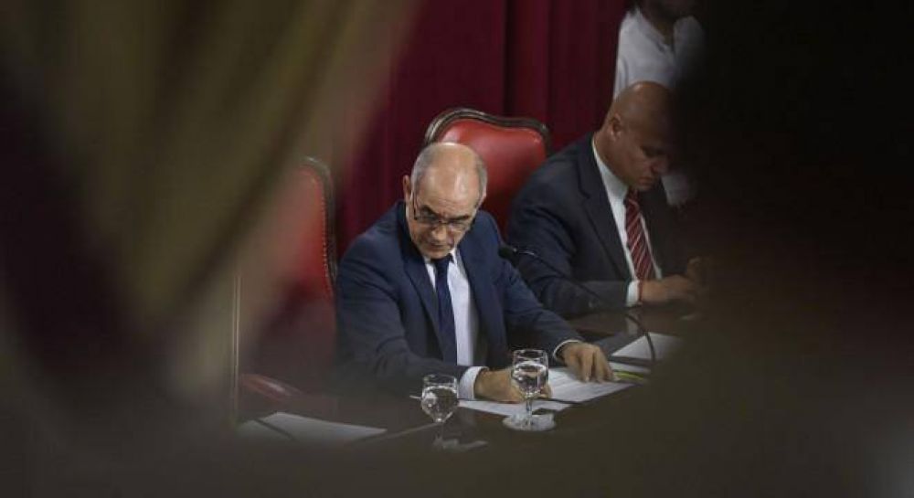 Bronca en la UCR con Salvador porque no logra cerrar los lugares en las listas con Vidal