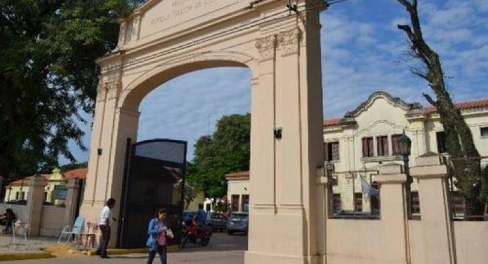 Inauguran obras en dos hospitales