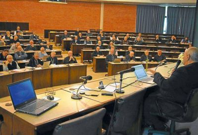 Los obispos derivaron la pol�mica por la reconciliaci�n a las di�cesis del Interior