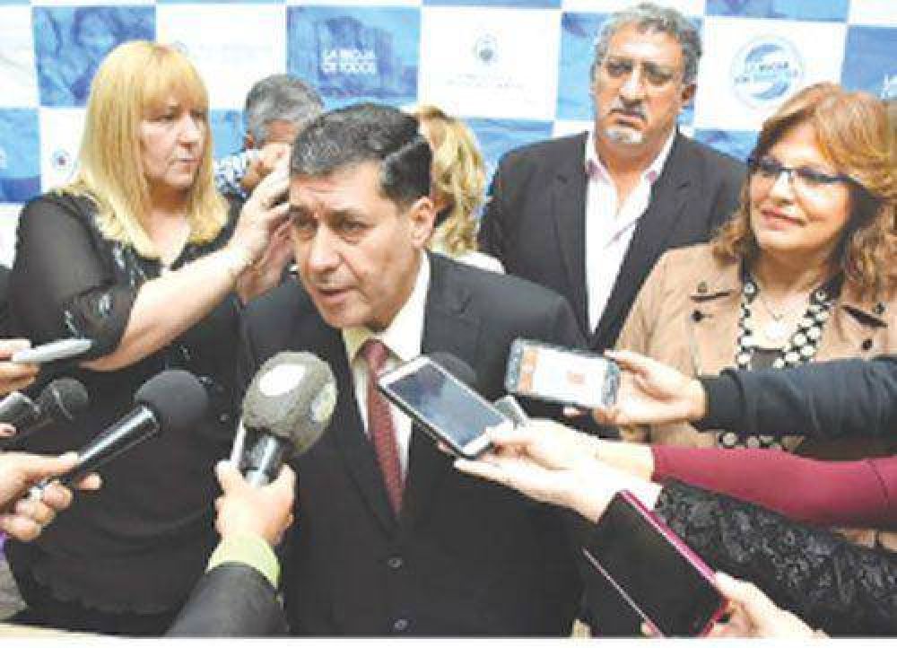 Casas volvi� a reclamar a Naci�n por m�s fondos y conden� el fallo del 2x1