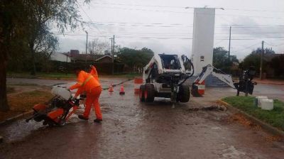 Iniciaron obras de bacheo y limpieza en Orense y San Mayol