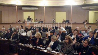 Bordet logr� media sanci�n para conseguir los $4 mil millones de cr�dito	 