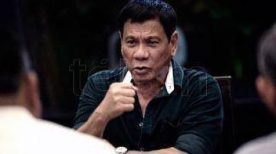 Duterte se endurece y designa militares al frente de dos ministerios