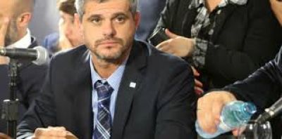 Romano: �Se embarcaron con un sue�o y a�n hoy no hay ni siquiera pre adjudicaciones�