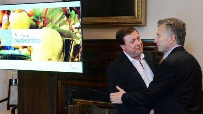 Weretilneck va a China con Macri, por una planta nuclear para R�o Negro