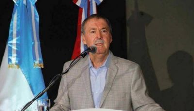 Schiaretti trat� de �cartel que chantajea� a los anestesistas