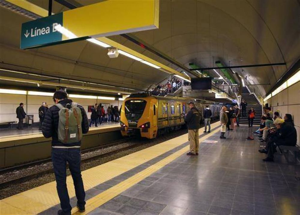 Desde julio, mueven el horario del servicio de subte para que corra m�s tiempo de noche