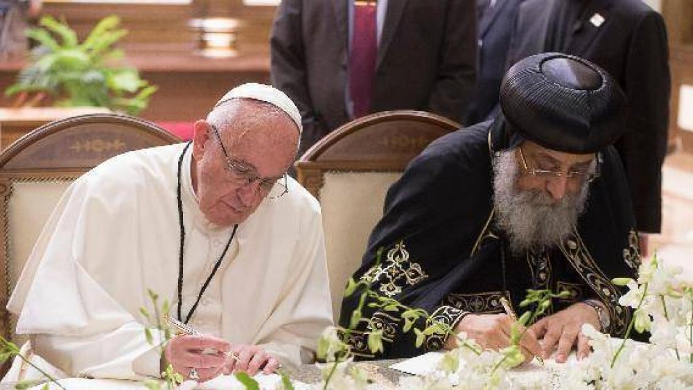 Francisco a Tawadros: �Sigamos buscando una unidad visible en la diversidad�
