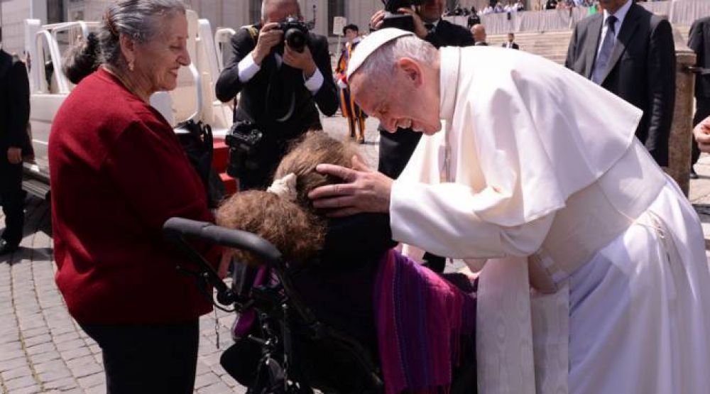 El Papa pide a todos los cat�licos viajar con �l a F�tima como peregrinos espirituales