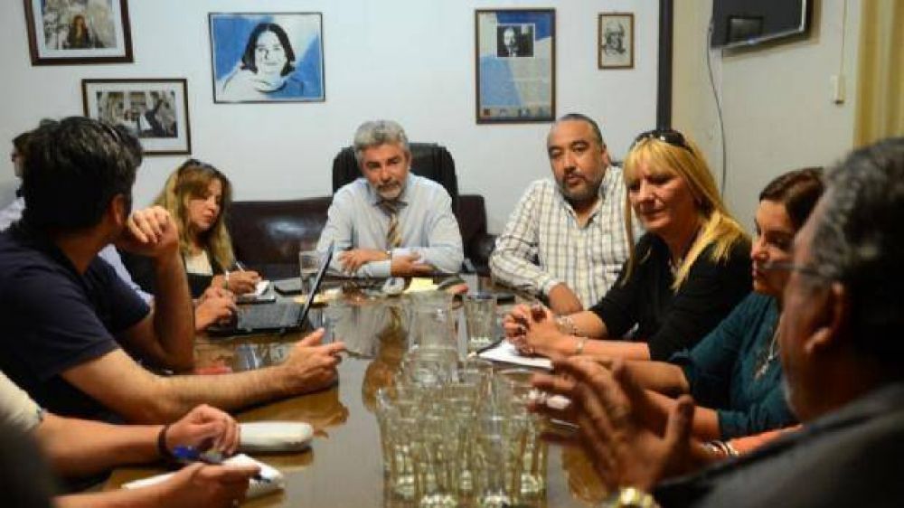 Gutierrez tom� distancia de las ofertas de paritaria docente