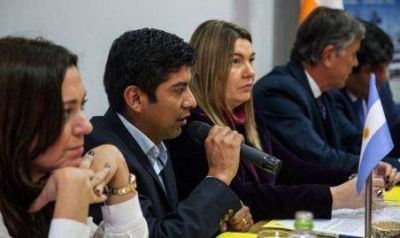 �Esto se debe regular a trav�s de los Municipios y los Concejos�