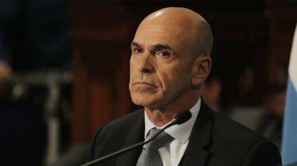 En el Gobierno defienden a Gustavo Arribas y dicen que se presentar� si hace falta
