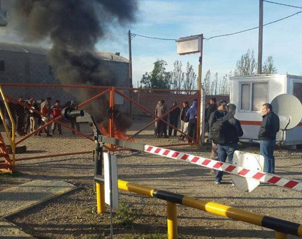 Alerta por despidos masivos en el sector petrolero