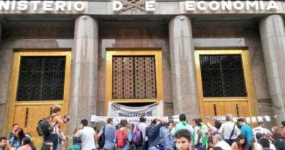 ATE denuncia salarios bajo la l�nea de pobreza en el Palacio de Hacienda