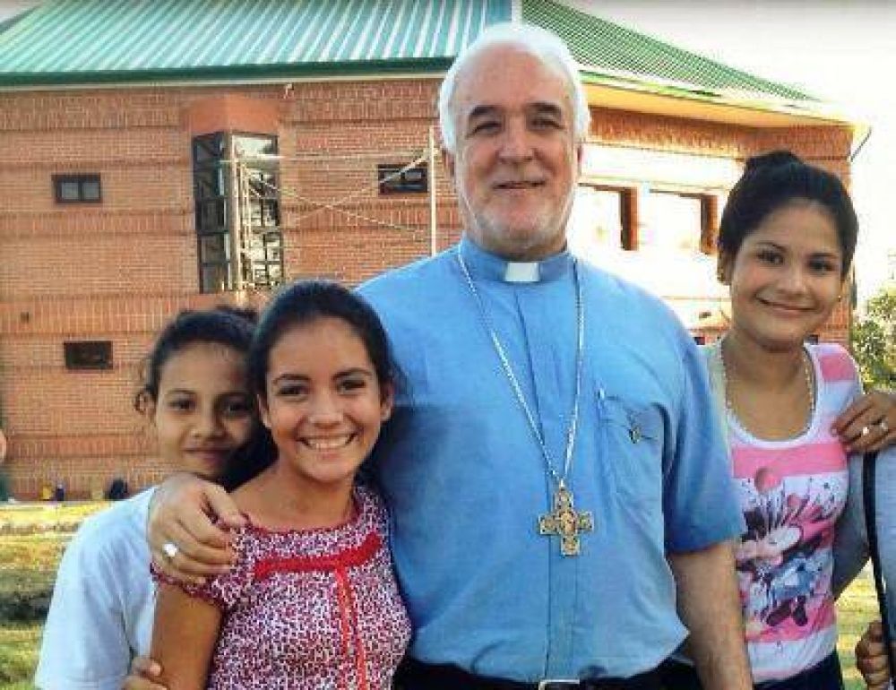 Mons. Conejero Gallego: �Servir, amar y empe�arse por construir la paz y la fraternidad