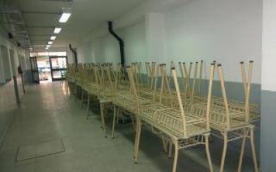Educaci�n entreg� mobiliarios para escuelas bonaerenses y anunci� importante obra