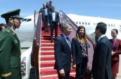 U�ac junto a Macri en Beijing para firmar con China la financiaci�n del Tambolar
