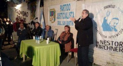 Guillermo Moreno visit� la Casa Doctrinaria del PJ �Daniel Rizzi�