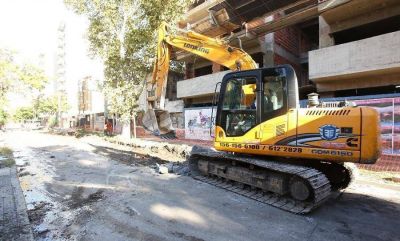 Contin�an las obras de repavimentaci�n en diferentes barrios