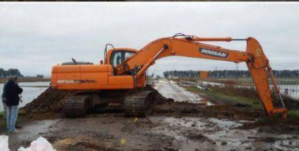 Colocaron los tubos alcantarillas en las rutas nacionales n�meros 188 y 33, en el distrito de General Villegas
