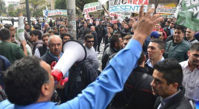 Se recalentaron en C�rdoba la paritaria y la interna de la UTA